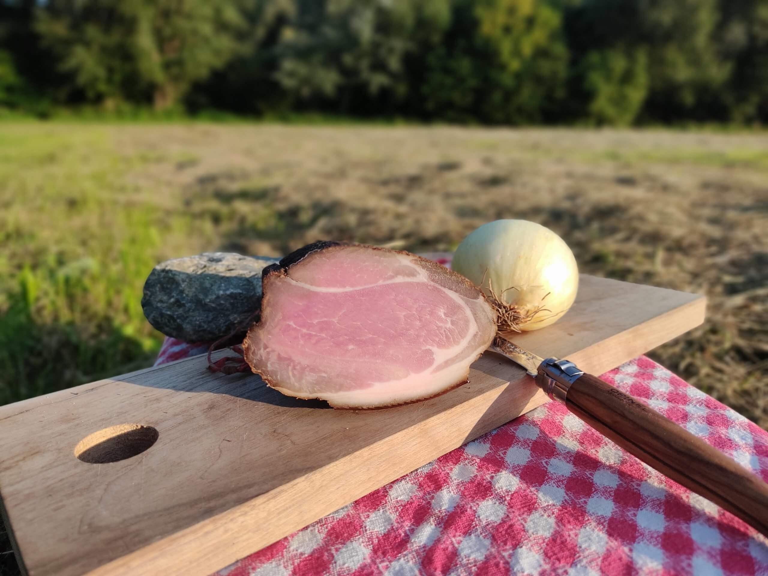 Fein geräucherter Schinkenspeck